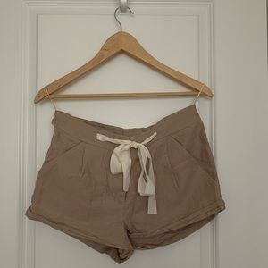 Aritzia Wilfred - Allegra shorts - Cairo - 2 VEUC